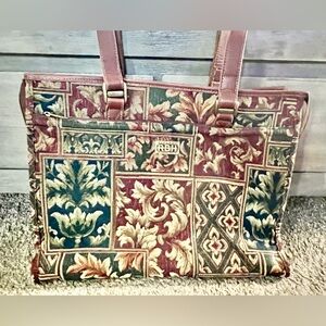 Ricardo Beverly Hills Santa Cruz Drop Bottom Footed Bag - IMMACULATE CONDITION